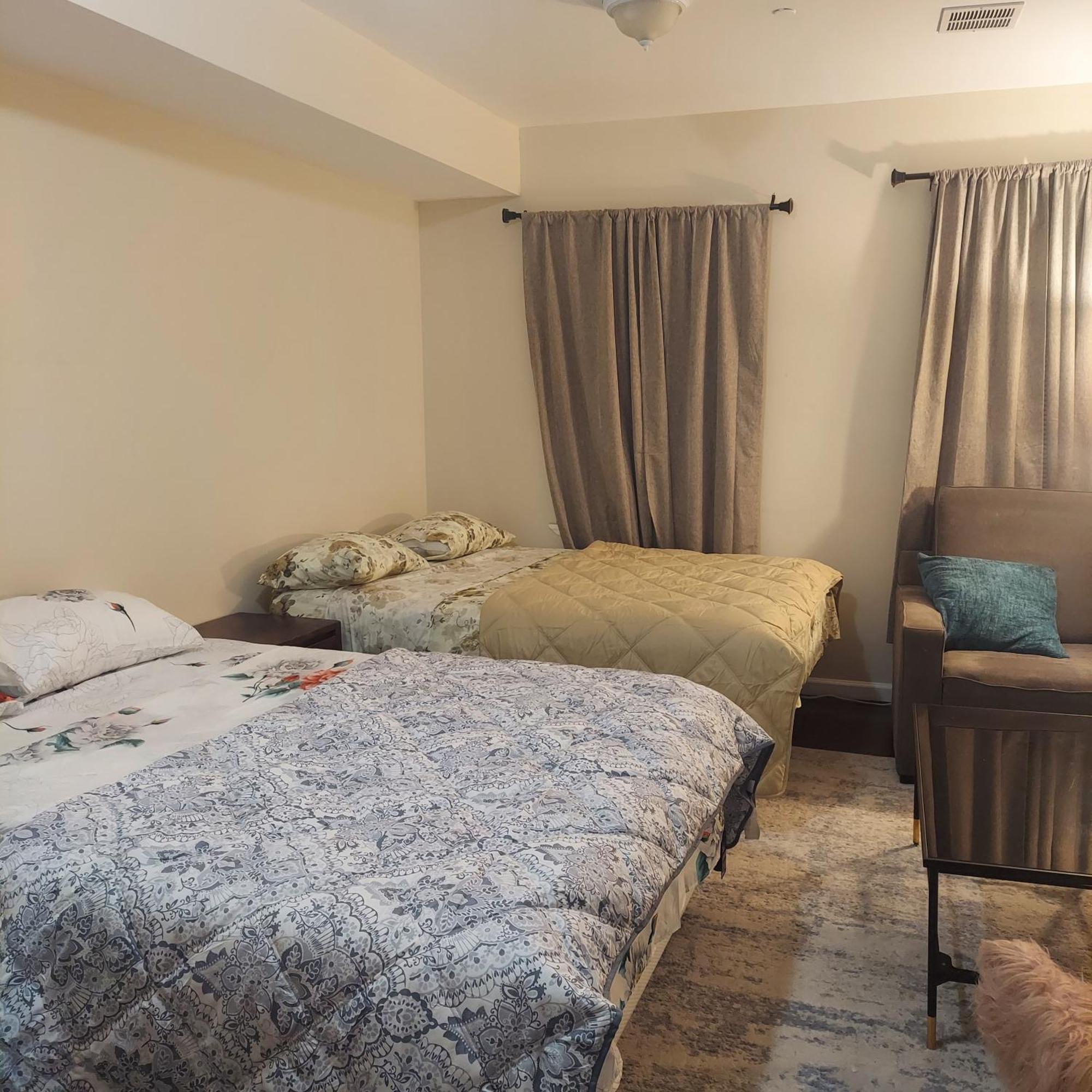 Double Queen Room 6 Minutes Walk To Penn Station Nyc Ewr ジャージーシティ エクステリア 写真