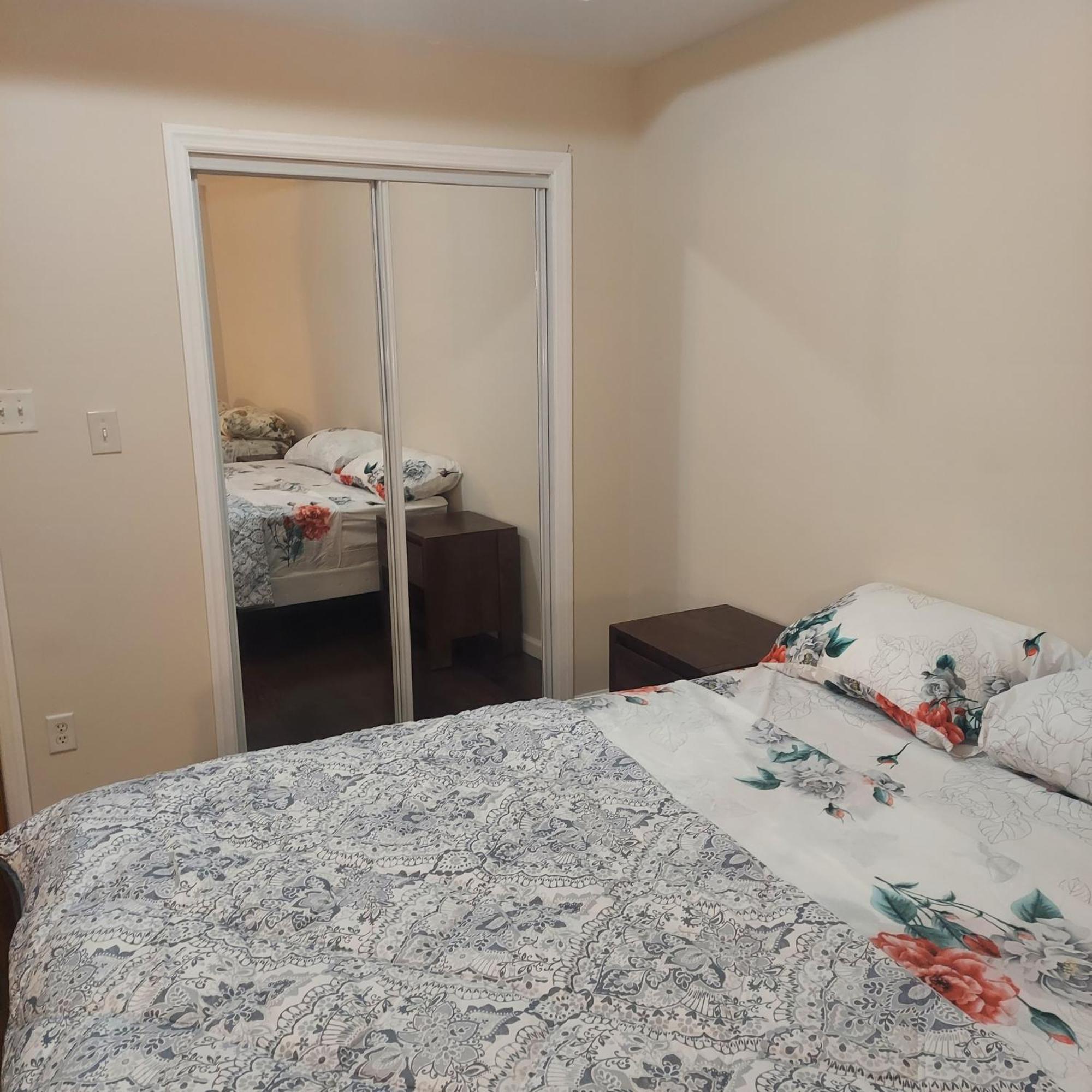 Double Queen Room 6 Minutes Walk To Penn Station Nyc Ewr ジャージーシティ エクステリア 写真